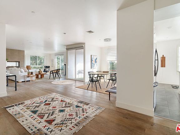 5th image of 4925 Wilshire Blvd APT 103