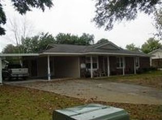 102 Valencia Cir, Centerville, GA 31028