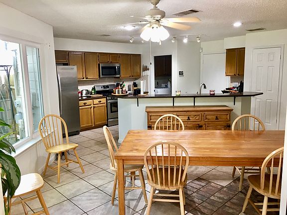 5th image of 17508 Klamath Falls Dr