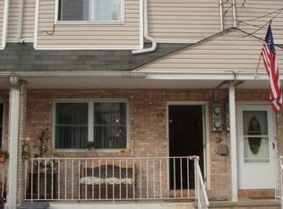 68 Elm St, Staten Island, NY 10310