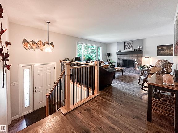 2nd image of 37 Ash Cres