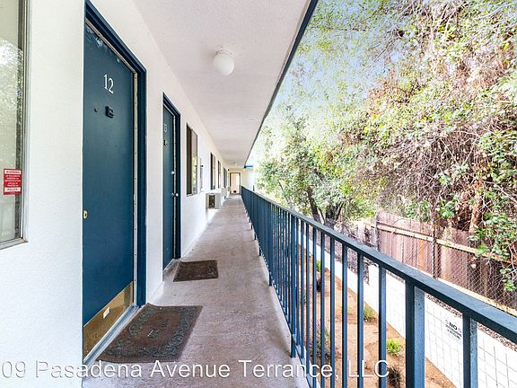 3rd image of 4909 Sycamore Ter APT 14