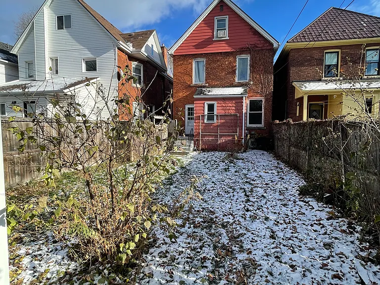 62 Holton Ave S — Photo 8