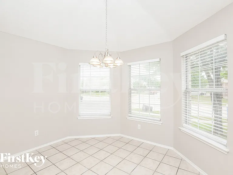 2529 Rivers Edge Dr — Photo 6