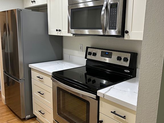 4th image of 10507 NE 32nd Pl APT H303
