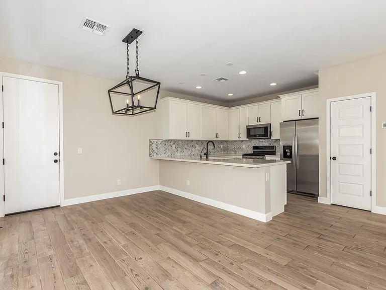 2026 W Desert Hollow Dr — Photo 20