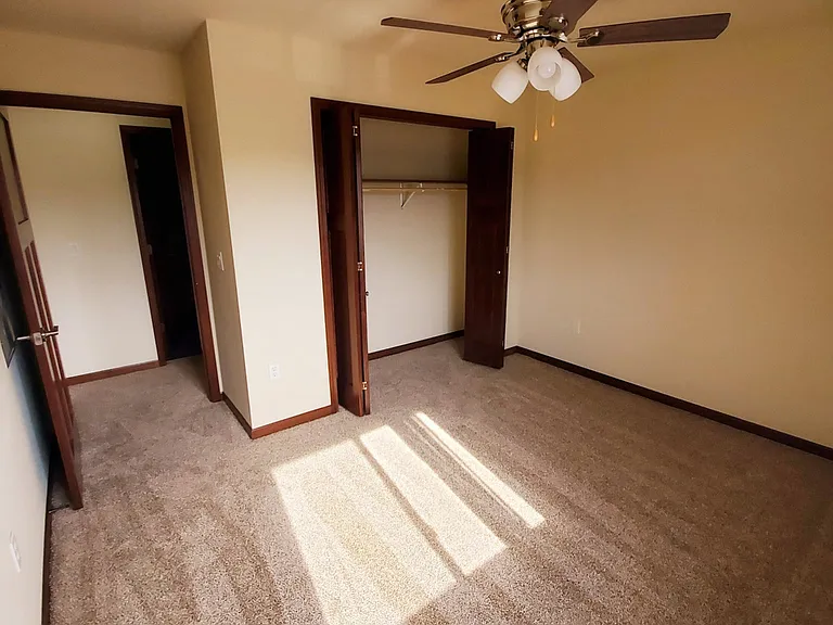 Park Ridge Apartments — Photo 6