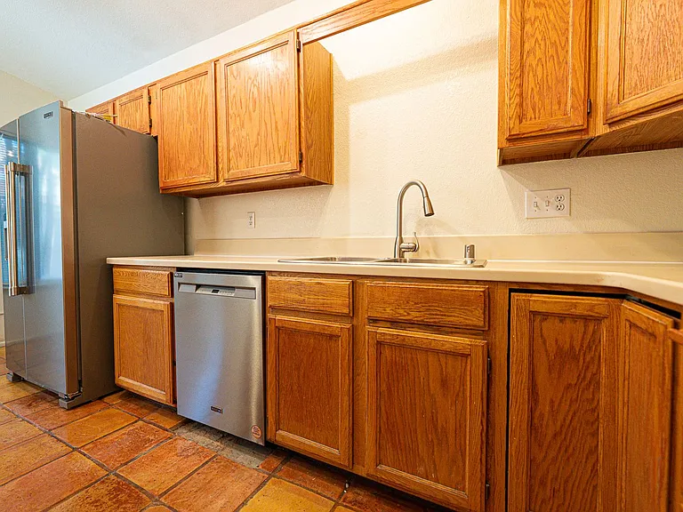6357 Formula Way — Photo 14