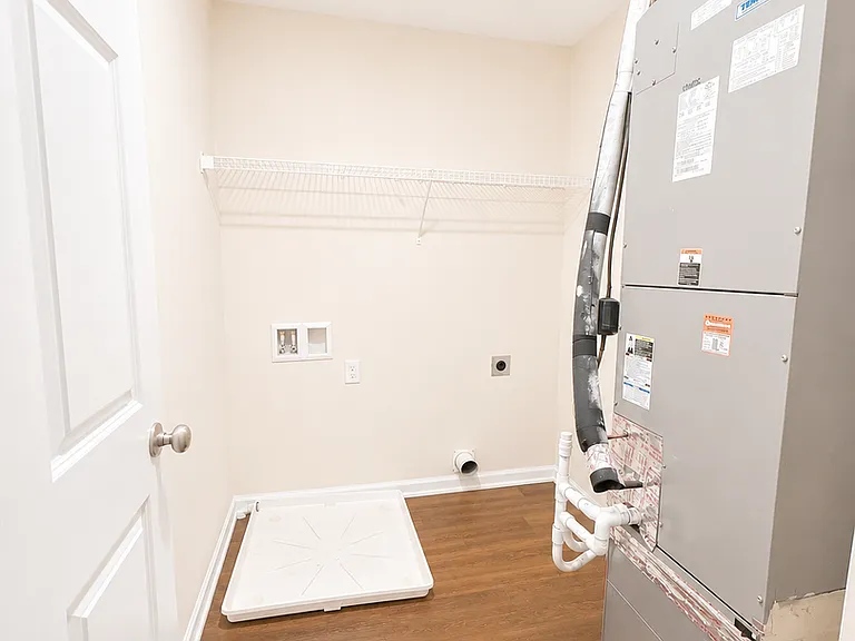 81 Roseberry Cir — Photo 18
