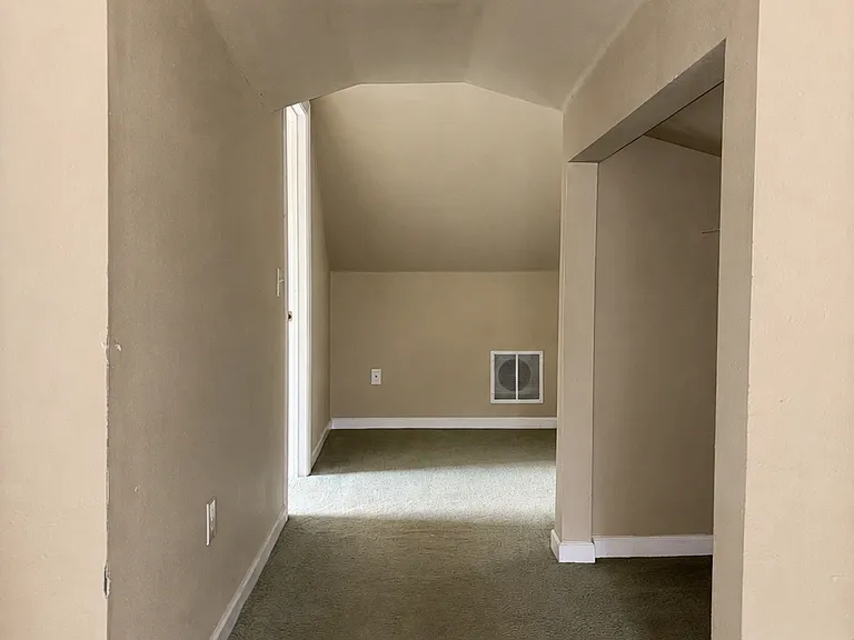 9235 SW 1st Ave — Photo 8