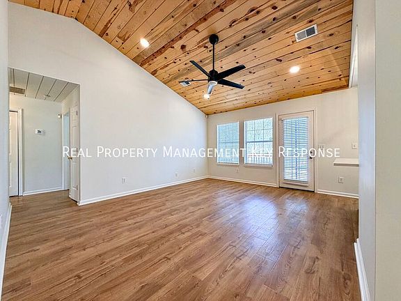 3rd image of 2544 Johnson Ridge Rd