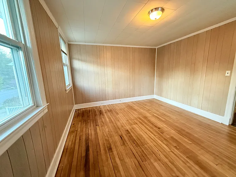 221 N Midland Ave #2 — Photo 3