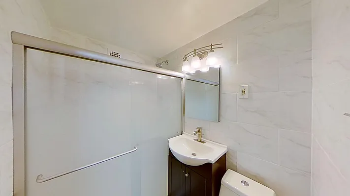 Rented by Bond New York | media 17