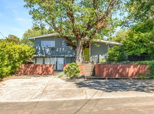 240 N Barneburg Rd, Medford, OR 97504