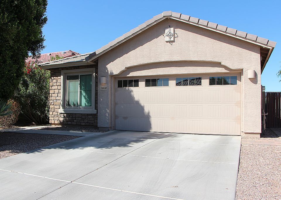 1st image of 3850 E Balsam Dr