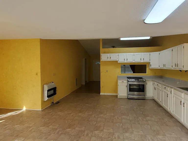 8122 Wiebelo Dr — Photo 5