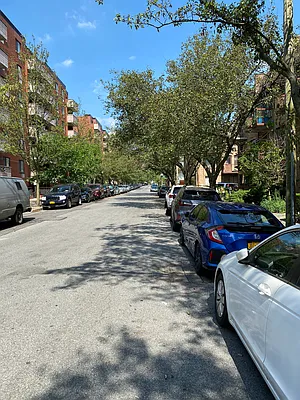 Rented by 18 REALTY | media 28