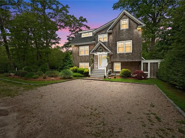 177 Indian Trl S, South Kingstown, RI 02879
