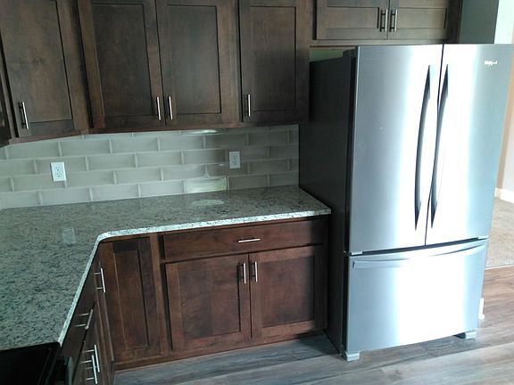 4th image of 8032 S 39th St