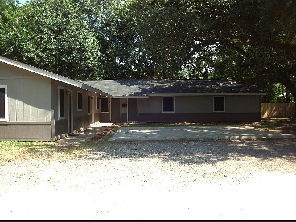 2nd image of 111 Oakdale St