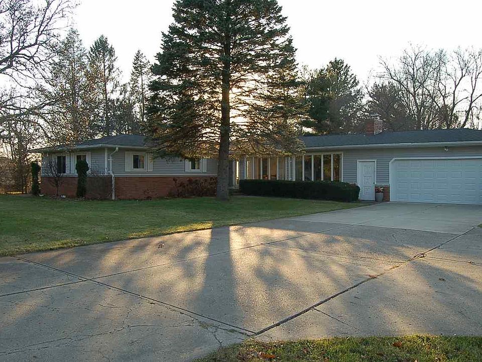 1st image of 4066 Oak St
