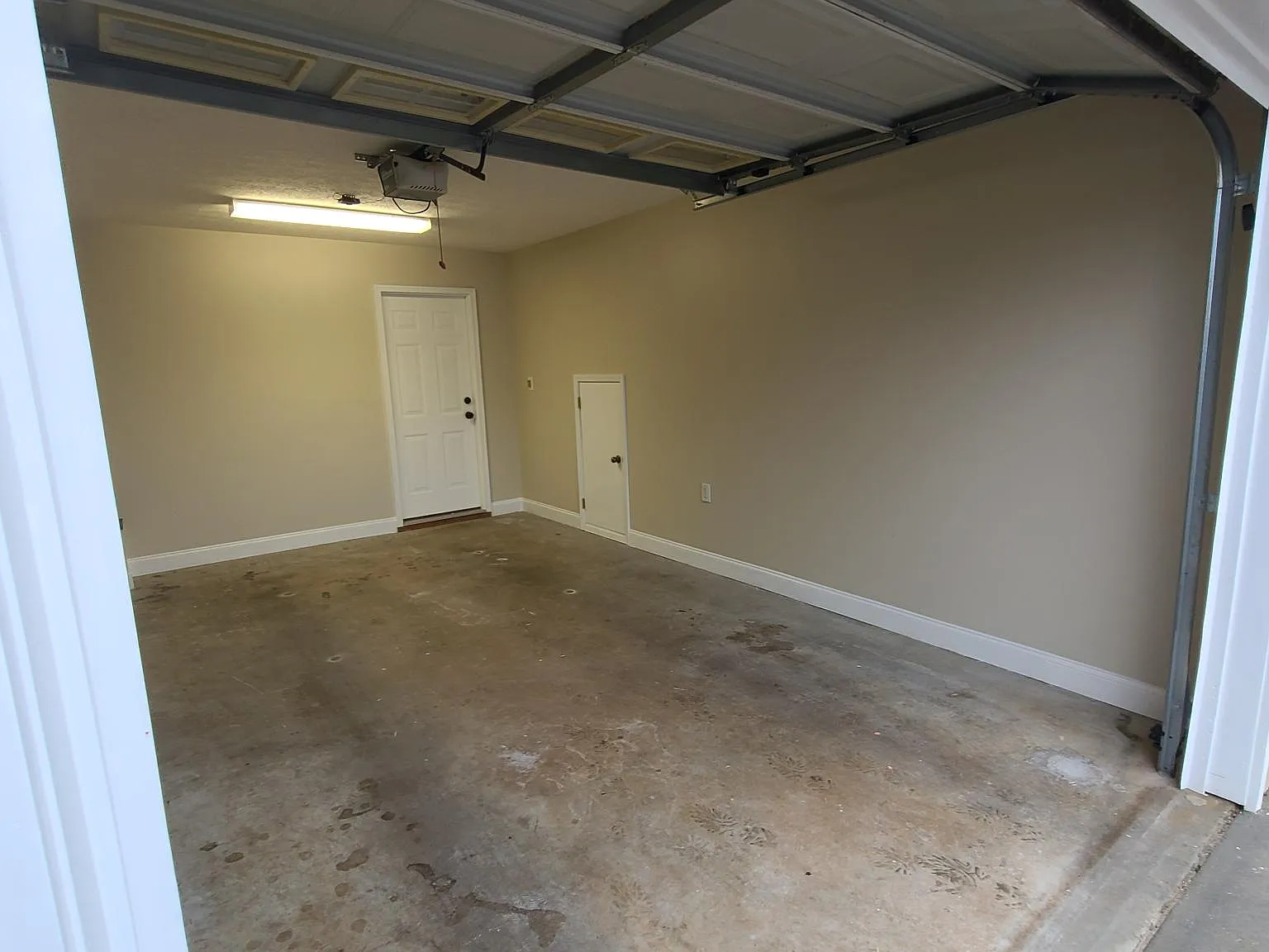 2 bed, 1544 sqft, $2,100 — Photo 3