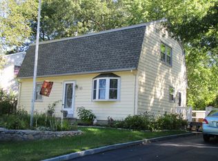 3 Sleepy Hollow Ct, Westerly, RI 02891