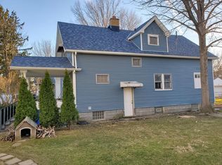 3374 Bosworth Rd, Cleveland, OH 44111