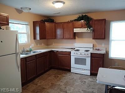 2nd image of 343 Warden Ave