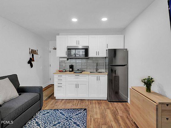 2nd image of 2015 Prospector Ave #109