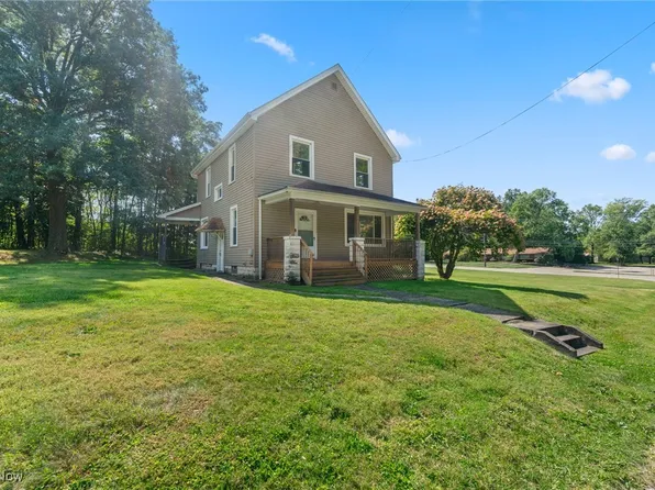 21 Liberty St E, Mineral Ridge, OH 44440