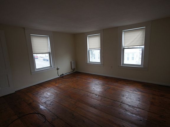 4th image of 31 N Bow St #2