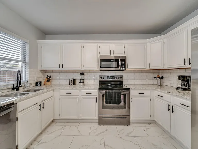 843 Sonora Ln — Photo 22