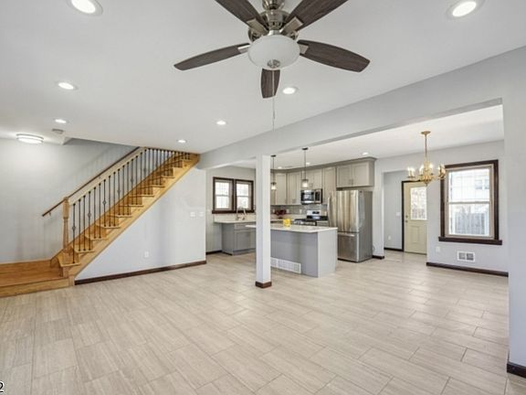 5th image of 1252 Magnolia Pl