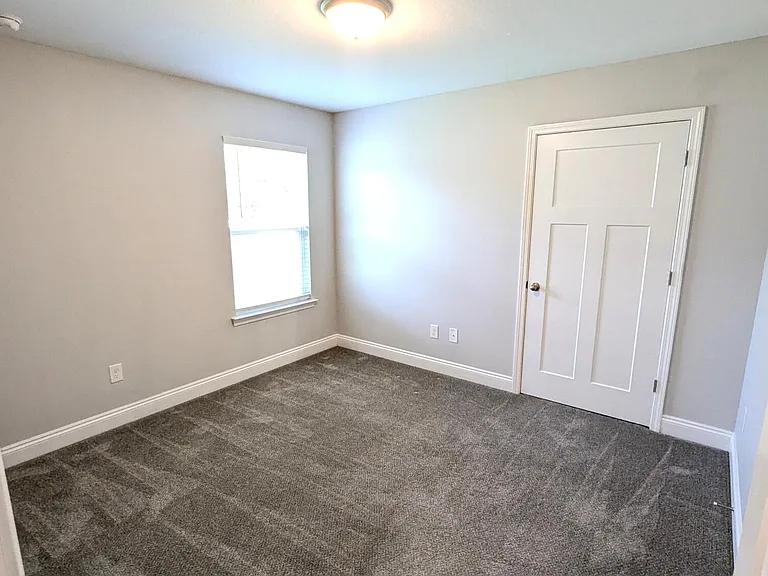 1651 Ponderosa Dr — Photo 5