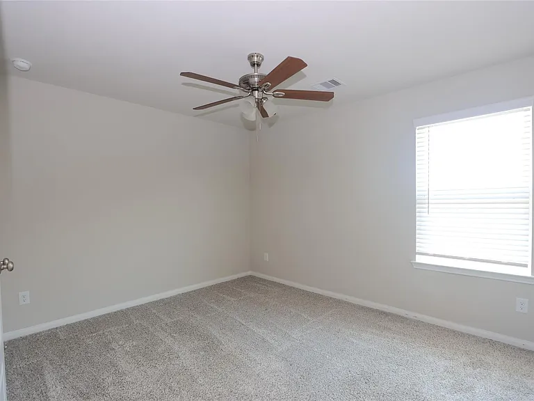 7219 Toluca Dr — Photo 17