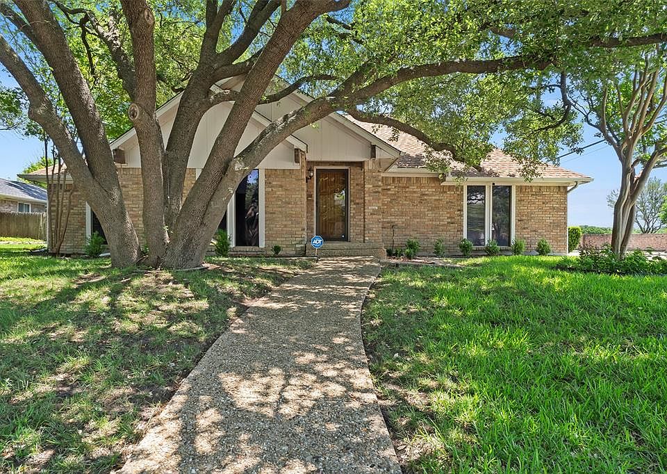 1st image of 10102 Ashglen Cir