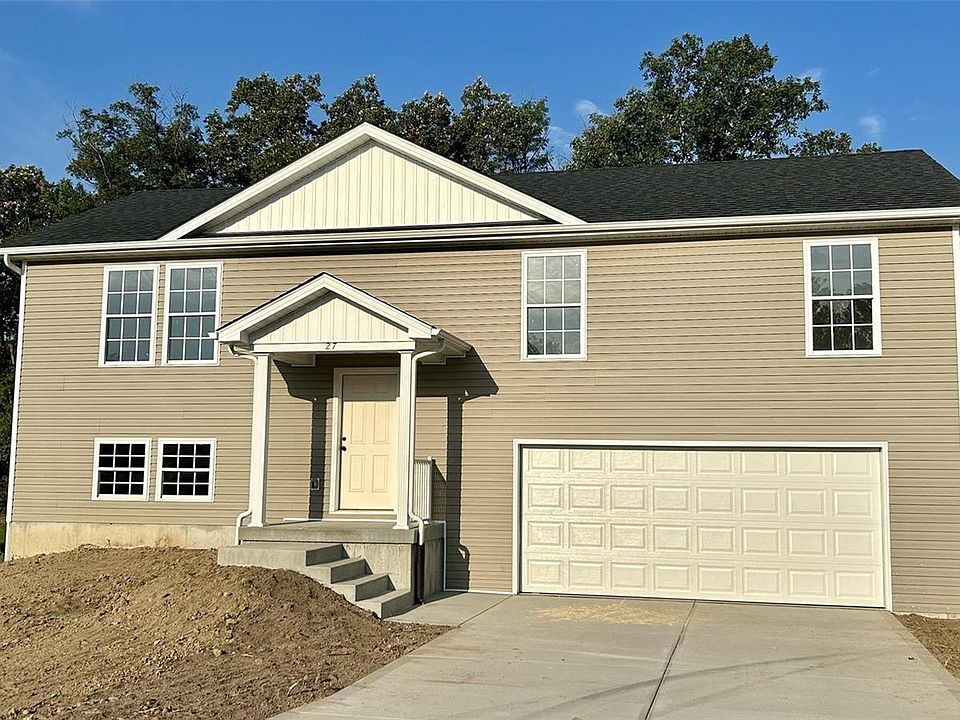 2nd image of 27 Abby Ln