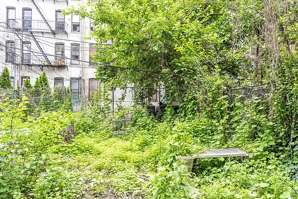 Rented by Nooklyn NYC LLC | media 60