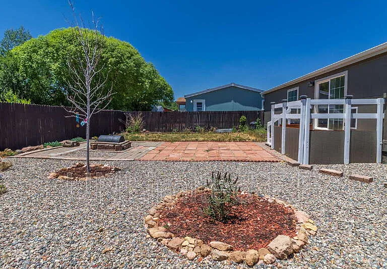 1679 W Stephen Dr — Photo 25