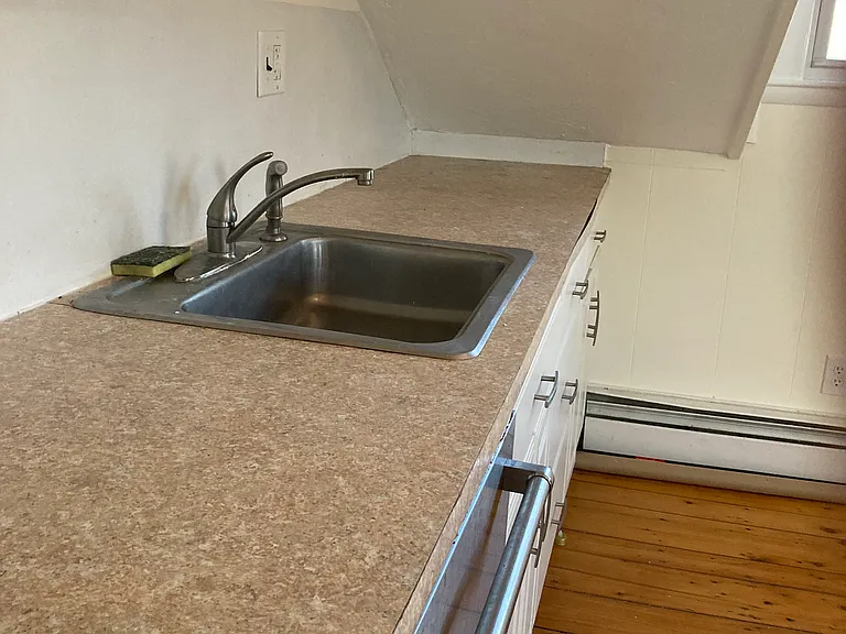 28 1/2 Grove St #3 — Photo 7