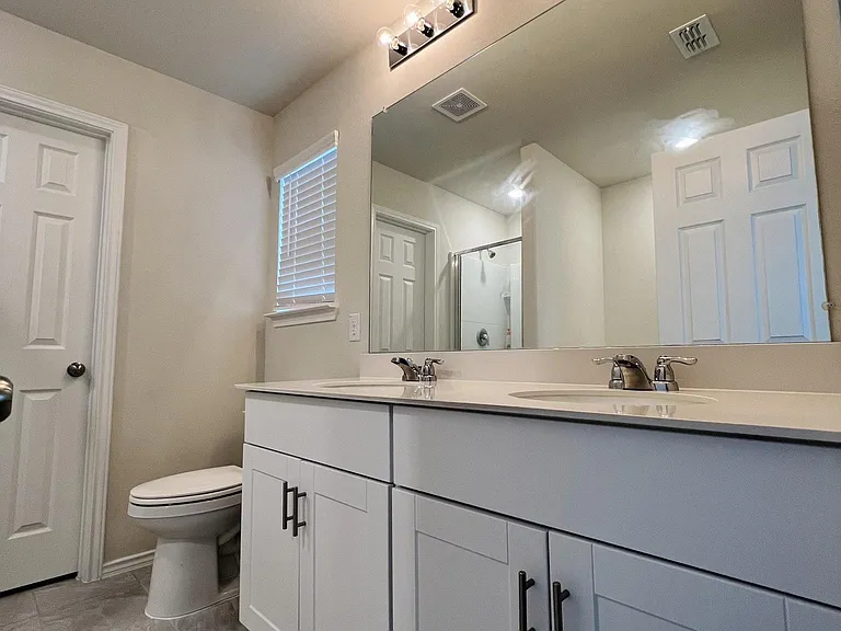 902 Feldspar Way — Photo 11