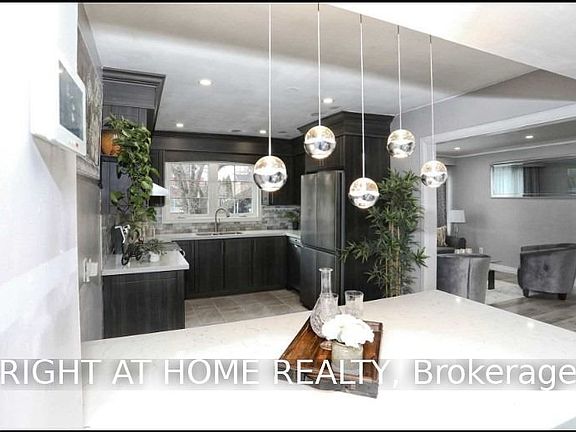 3rd image of 9 Aveline Cres