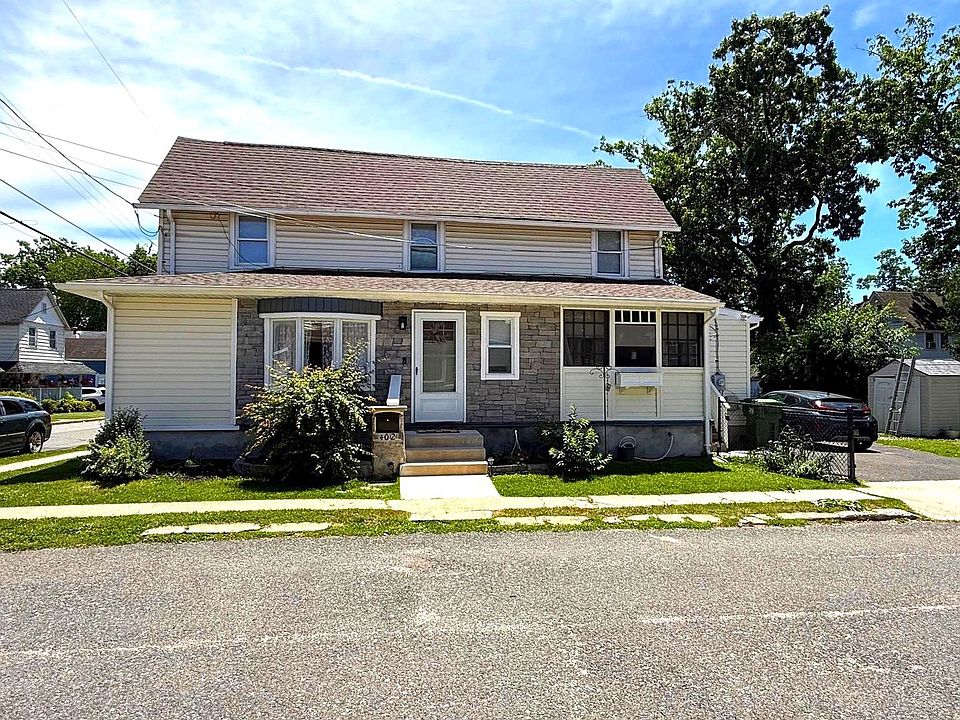 1st image of 402 Wesley Ave