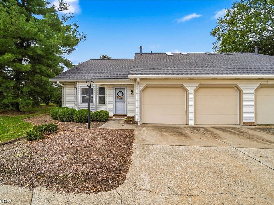 1st image of 775 Hampton Cir #2