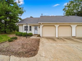 775 Hampton Cir #2, Aurora, OH 44202