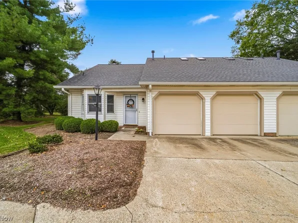 775 Hampton Cir #2, Aurora, OH 44202