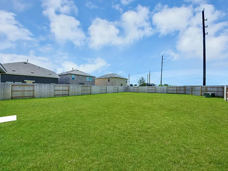 10411 Birds Nest Dr — Photo 45