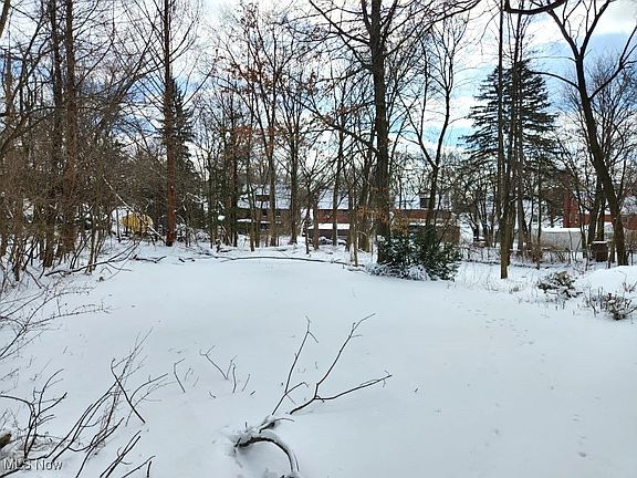 5th image of 18112 Chagrin Blvd