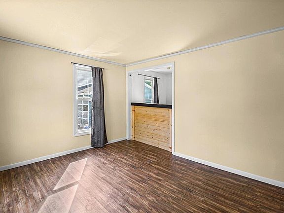 5th image of 208 W Alyea St